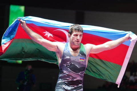 Азербайджанские борцы завоевали 11 медалей на чемпионате мира - ФОТО