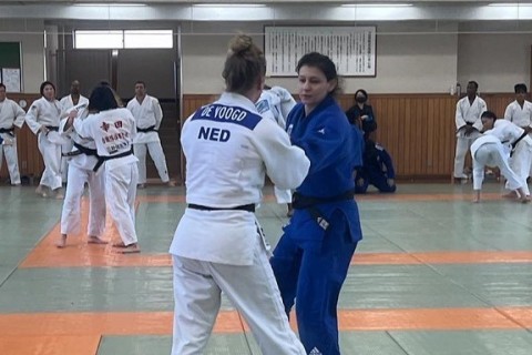 Training of female judokas continues in Japan - PHOTO