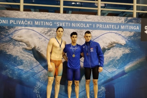 Azərbaycanlı üzgüçü Serbiyada rekord vurub – 8 medal