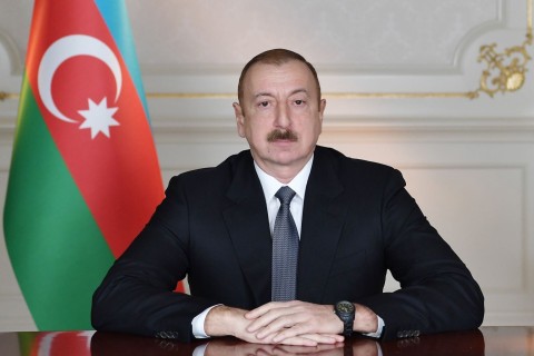 Президент Ильхам Алиев наградил группу спортсменов и спортивных специалистов - РАСПОРЯЖЕНИЕ