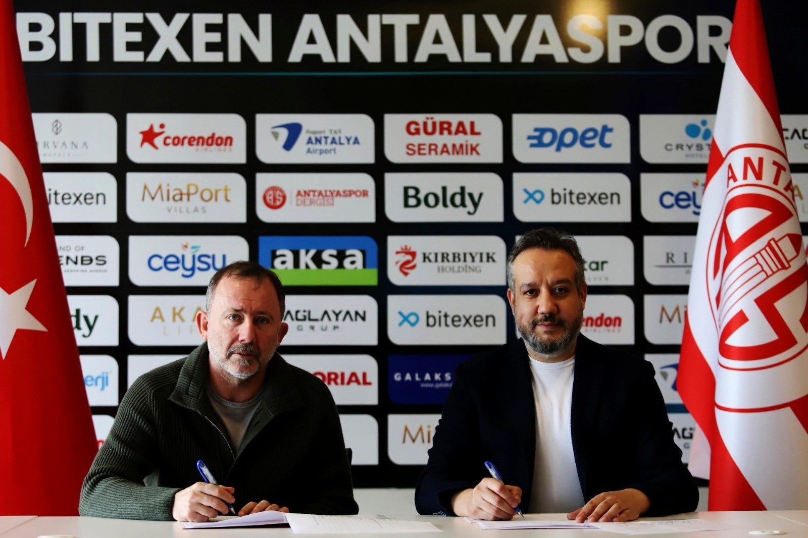 Sergen Yalçın “Antalyaspor”da