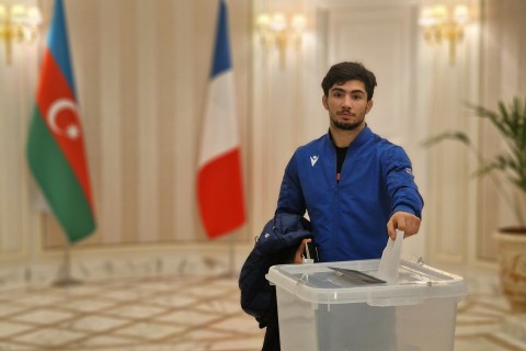 Наши спортсмены активно участвовали в выборах в Азербайджане и за рубежом - ФОТО