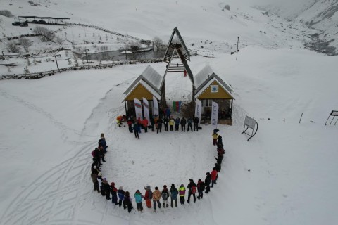 Azərbaycanda buzadırmanma festivalı keçirilib - FOTO