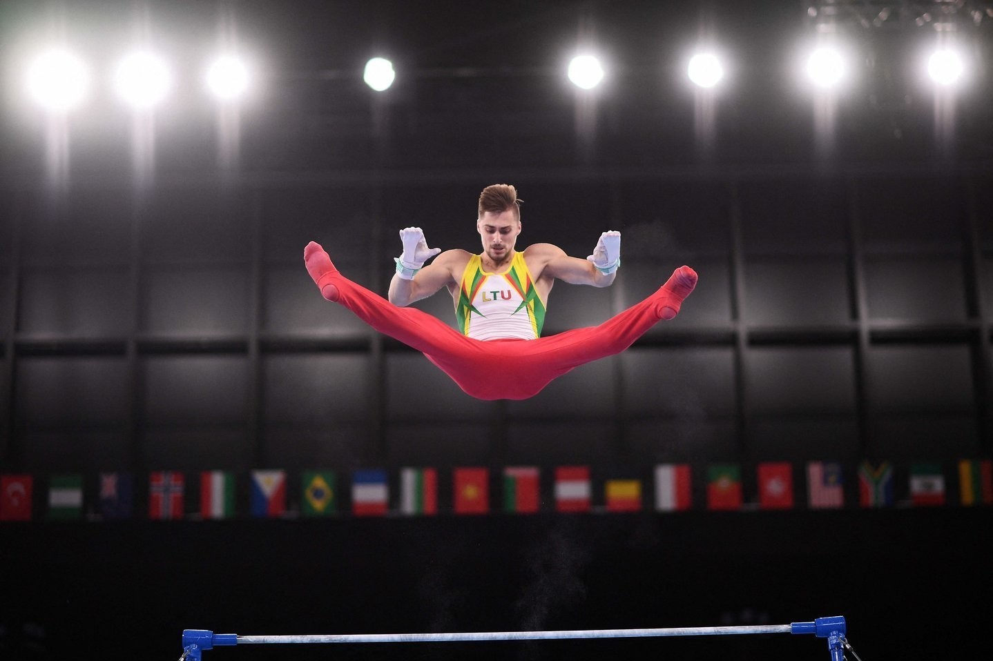 Литовский гимнаст выиграл последнее золото Кубка мира в Баку