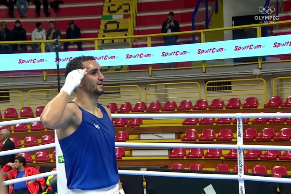 Azerbaijani boxer defeated the Armenian boxer in the license tournament - VIDEO