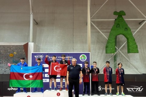 Команда по настольному теннису выиграла 10 медалей в Турции
