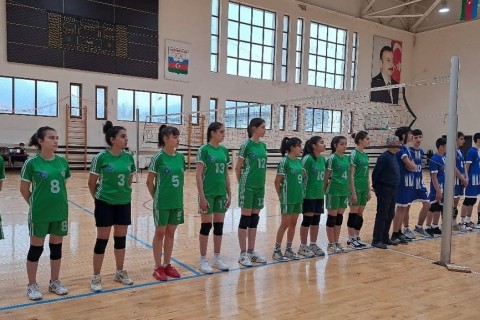 Представитель федерации встретился с молодыми волейболистами - ФОТО