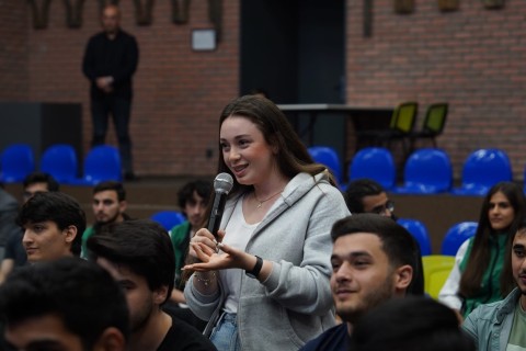 Марина Василева встретилась со студентами - ФОТО