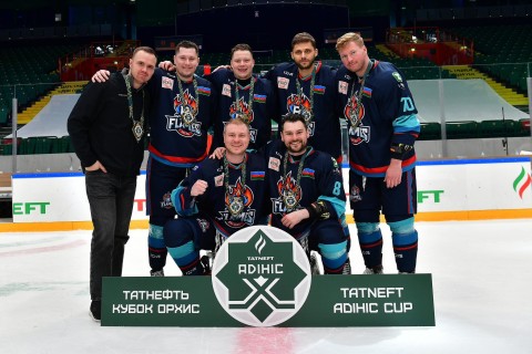 Азербайджанская хоккейная команда поднялась в группу А - ФОТО