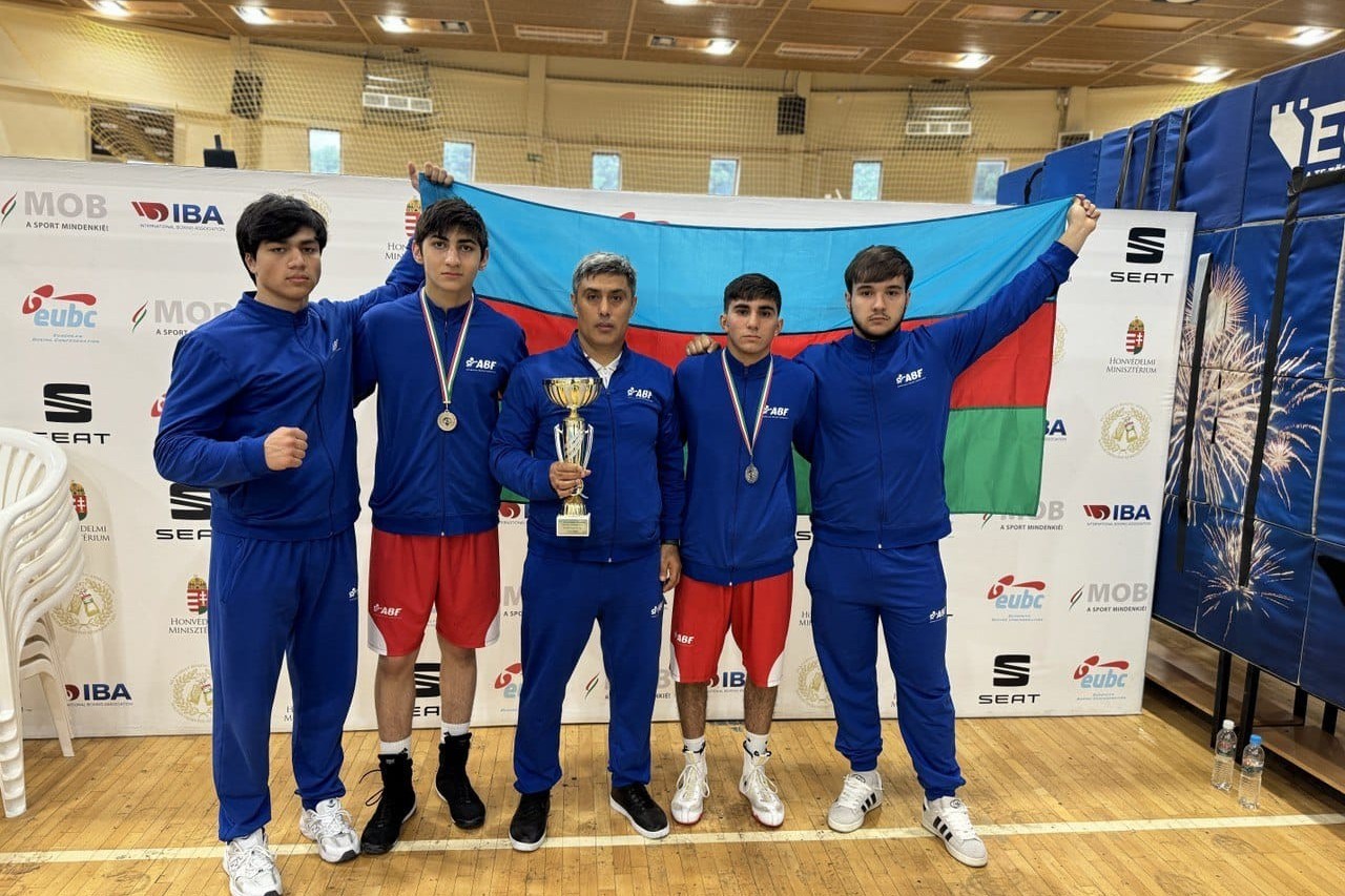 Azerbaijani young boxers won 1 gold and 1 silver medal in Hungary - PHOTO