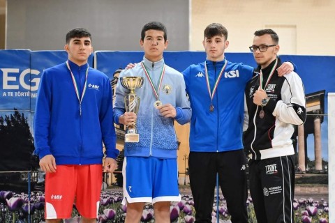 Azerbaijani young boxers won 1 gold and 1 silver medal in Hungary - PHOTO