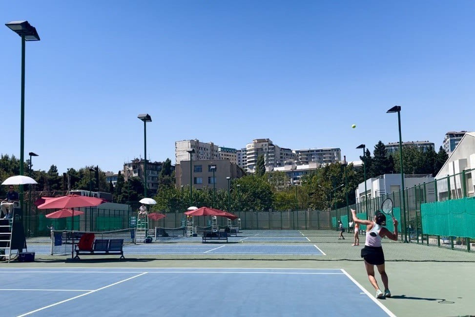 В Баку проходит международный теннисный турнир