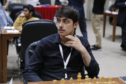 Азербайджанский шахматист сохранил свое лидерство на "Dubai Open 2024"