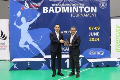 Badmintonçularımızdan Ankarada 9 medal - FOTO