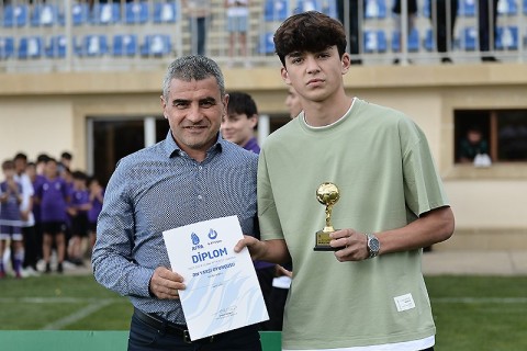 Награждены победители Лиги U-17 - ФОТО