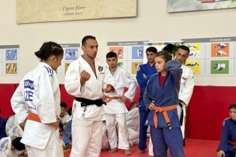 Орхан Сафаров провел мастер-класс в Сабирабаде - ФОТО