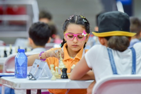 FIDE prezidenti Bakıda - FOTO