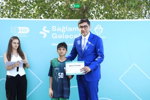 Farid Gayibov presented them certificates - PHOTO