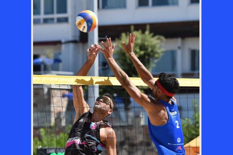 Azerbaijani beach volleyball players in the international tournament - PHOTO