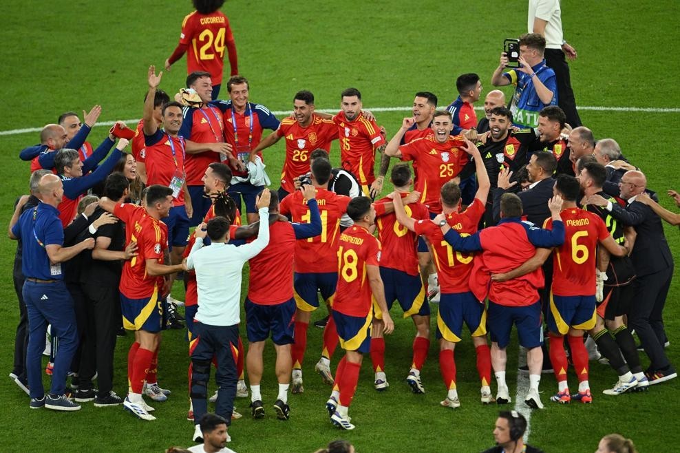 Spain clinch 4th European Championship record