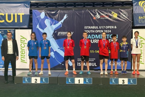 Азербайджанские бадминтонисты завоевали 2 медали - ФОТО