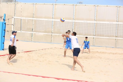 Championship fight among beach volleyball players - PHOTO