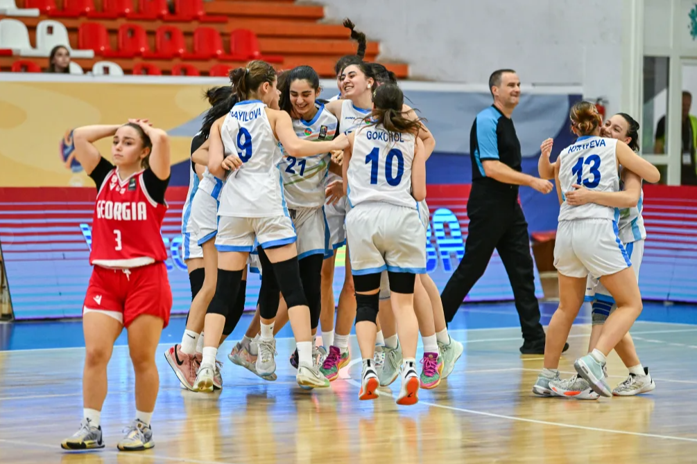 Azerbaijan defeat Armenia