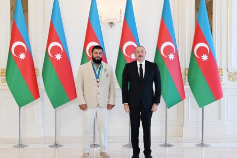 Prezident İlham Əliyev Paris-2024-də medal qazanmış Azərbaycan idmançılarını və onların məşqçilərini qəbul edib - FOTO - VİDEO