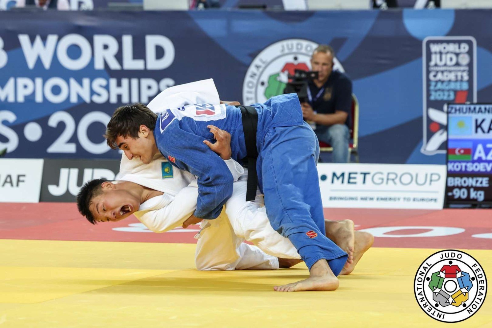 European Championship: Aslan won a silver medal, and Shamil and Kanan won a bronze medal