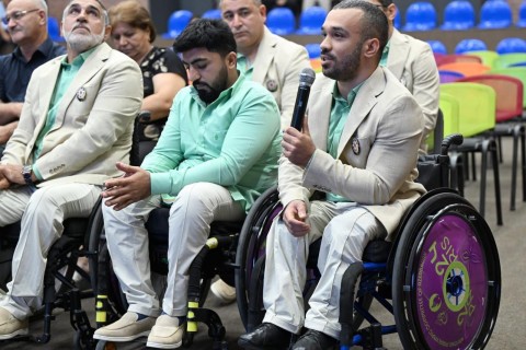 Farid Gayibov meets with athletes and coaches represented Azerbaijan at Paralympic Games - PHOTO