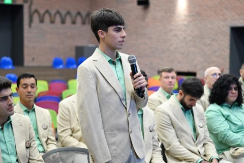 Farid Gayibov meets with athletes and coaches represented Azerbaijan at Paralympic Games - PHOTO