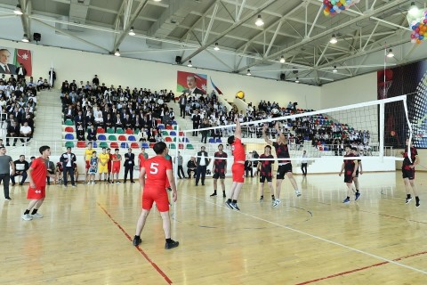 Şahin Bağırov yeniyetmə voleybolçularla görüşüb - FOTO