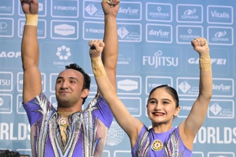 Akrobatika gimnastlarından dünya çempionatında tarixi nəticə - 8 medal - FOTO