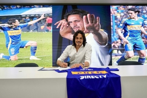 New contract with Cavani