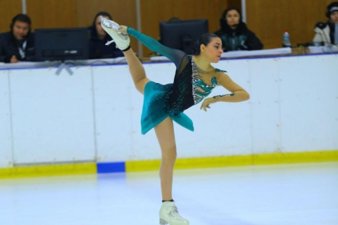 Azerbaijani athlete in Diamond Spin