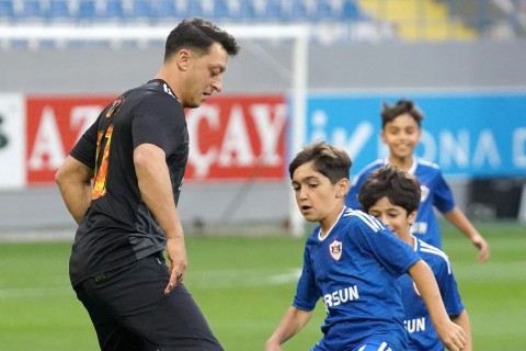 Məsut Özil “Qarabağ”ın düşərgəsində - FOTO- VİDEO