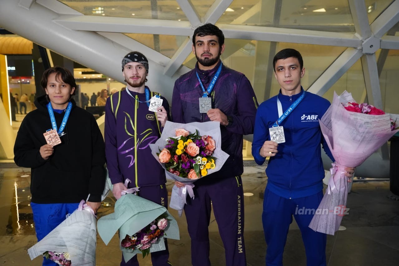 Sofiyada 4 medal qazanan boksçularımız Vətənə qayıdıb - FOTO