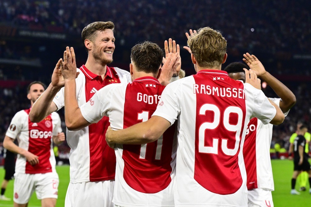 Ajax arrives early for Qarabag clash in Baku