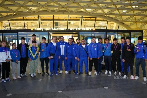 Gold-winning judokas return Azerbaijan from the Gymnasiade - PHOTO