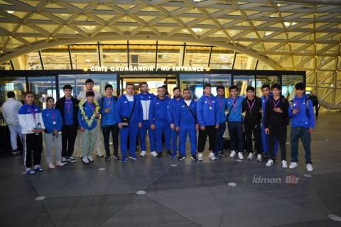 Gold-winning judokas return Azerbaijan from the Gymnasiade - PHOTO