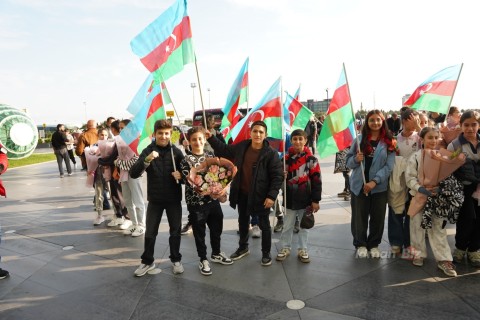 Gimnaziadada 81 medal qazanan Azərbaycan millisi Vətənə qayıdıb - FOTO