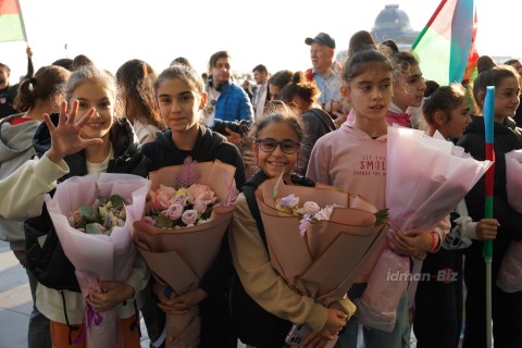 Gimnaziadada 81 medal qazanan Azərbaycan millisi Vətənə qayıdıb - FOTO