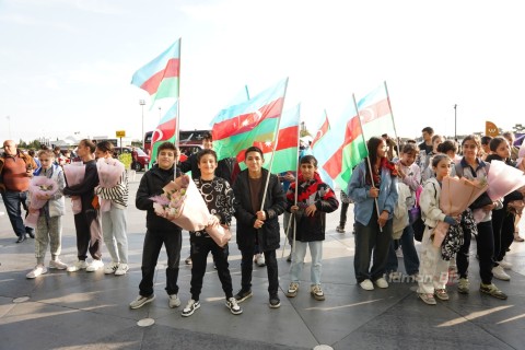 Gimnaziadada 81 medal qazanan Azərbaycan millisi Vətənə qayıdıb - FOTO