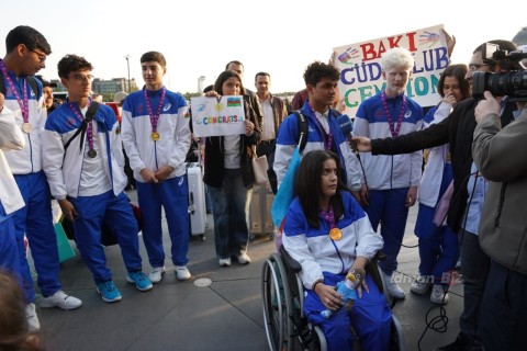 Gimnaziadada 81 medal qazanan Azərbaycan millisi Vətənə qayıdıb - FOTO