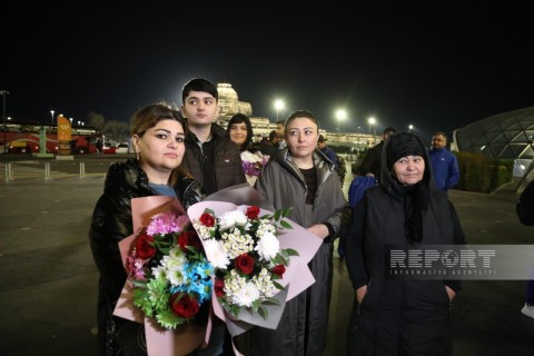 Dünya birinciliyində uğurla çıxış etmiş gənc boksçular vətənə qayıdıblar - FOTO