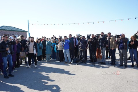 Azerbaijani Olympic prize winners in a flash mob - PHOTO