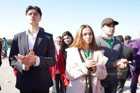 Azerbaijani Olympic prize winners in a flash mob - PHOTO