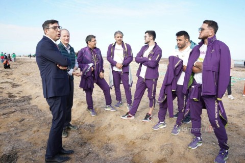 Azerbaijani Olympic prize winners in a flash mob - PHOTO