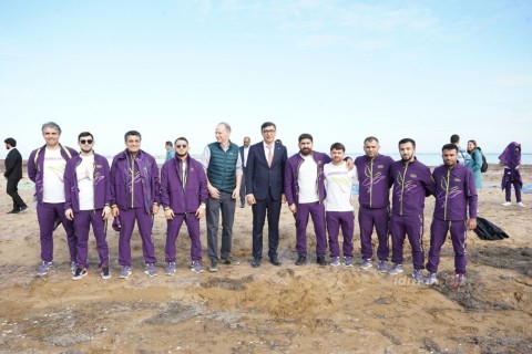 Azerbaijani Olympic prize winners in a flash mob - PHOTO