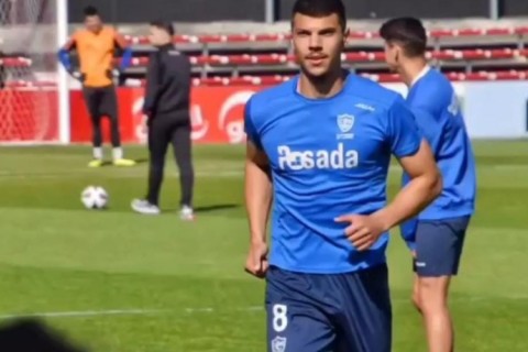 Azərbaycanlı futbolçu bu ölkədən ayrılacaq - yeni komandada oynayacaq